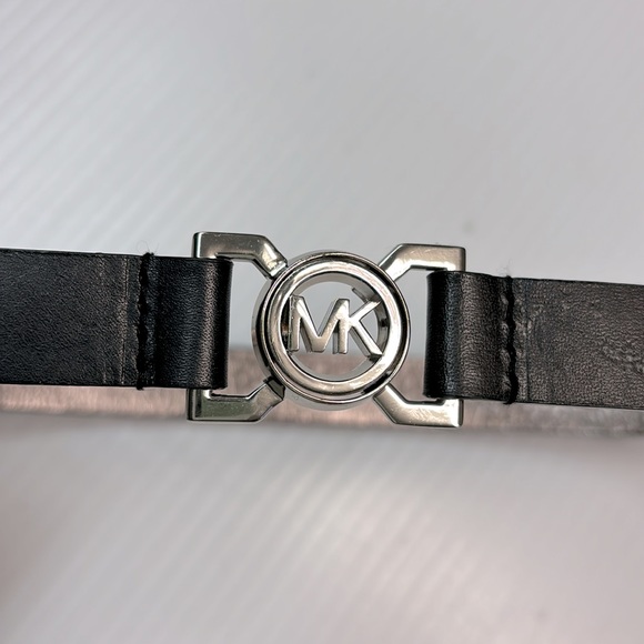 Michael Kors Black Skinny Leather Belt Silver Buckle Adjustable Small - Picture 3 of 7